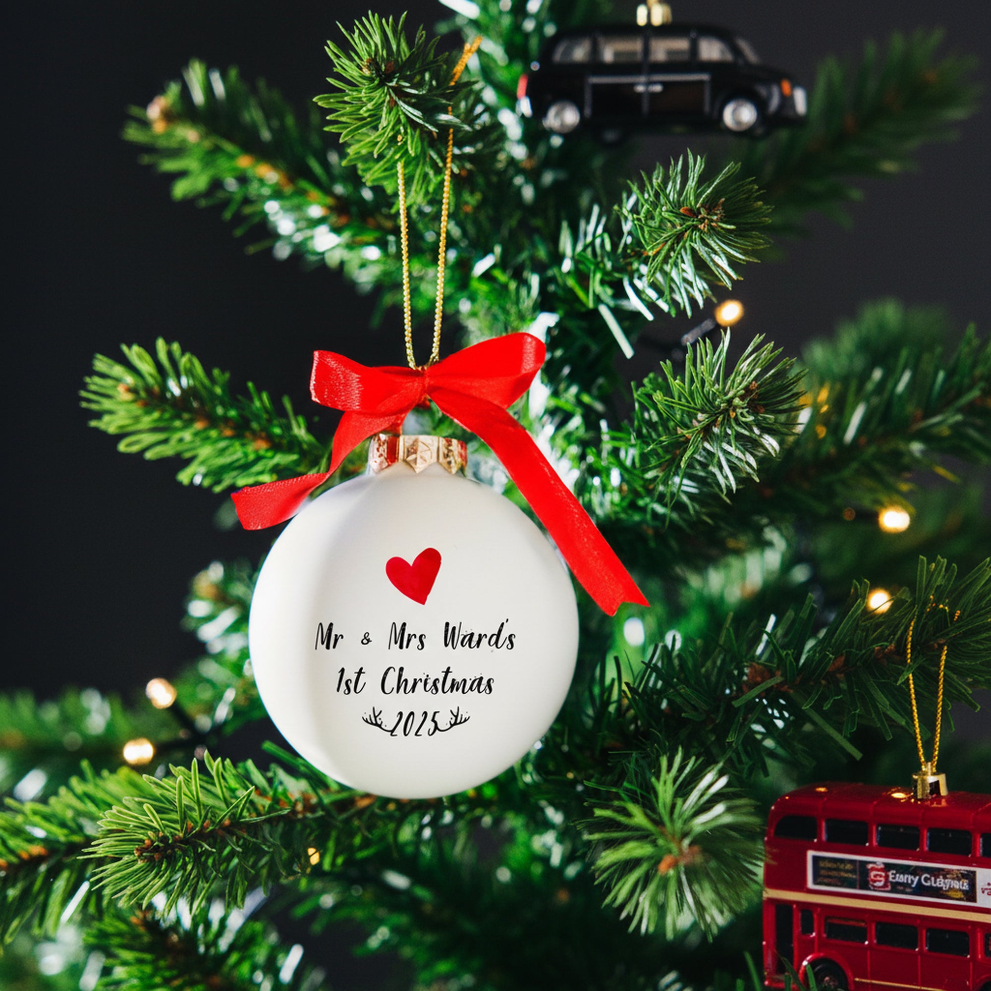 Personalised ‘Mr & Mrs’ 1st Christmas Bauble – Premium White Glass Ornament with Red Bow & Gift Box (2025 Edition)